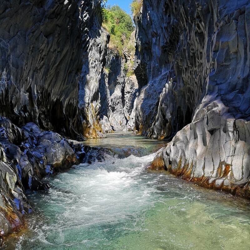 Pareti basaltiche delle Gole dell’Alcantara