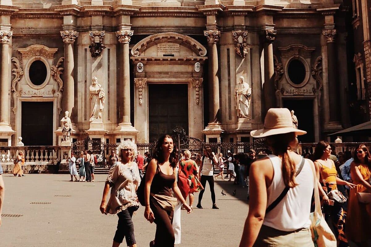 La facciata barocca della Cattedrale di Sant’Agata in Piazza Duomo a Catania